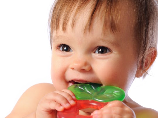 Dentizione bambini: cosa sapere quando un neonato mette i denti