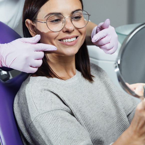 Stripping dentale: ne hai mai sentito parlare? Scopriamo insieme di cosa si tratta!