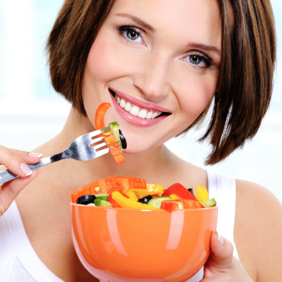 Nutrizione e salute orale: alimenti che beneficiano i tuoi denti