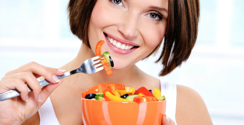 Nutrizione e salute orale: alimenti che beneficiano i tuoi denti